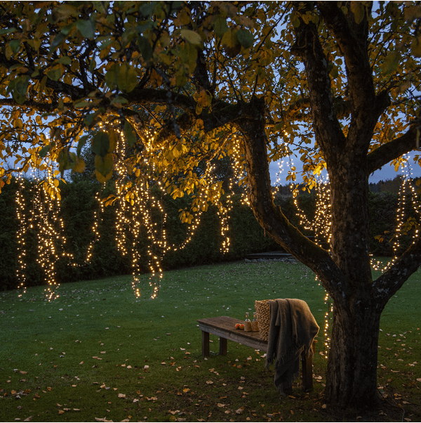 Lysslynge Shiny Warm White 16m Svart Fra Star Trading - Lysstreng med 800 LED-lys med en vakker varmhvit gl&oslash;d.