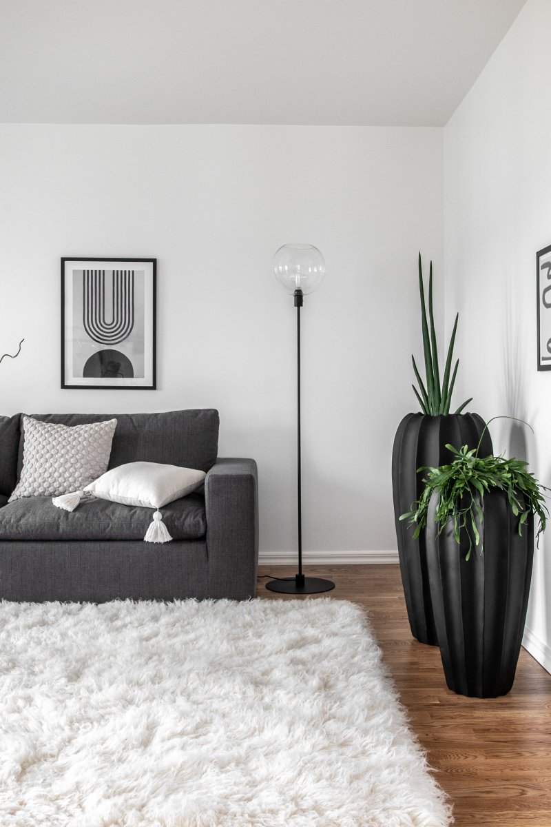 Bowl Klar gulvlampe Fra Globen Lighting - Bowl er en stilig gulvlampe med et moderne og minimalistisk design.