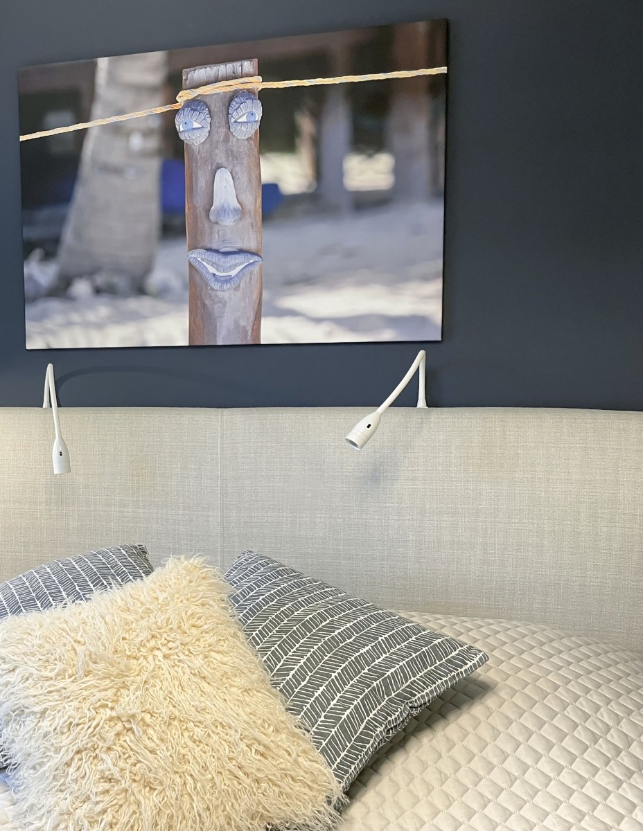 Sensilo Hvit leselampe Fra Aneta Lighting - Sensilo er utstyrt med en integrert varmhvit LED-lyskilde på hele 450 lumen.