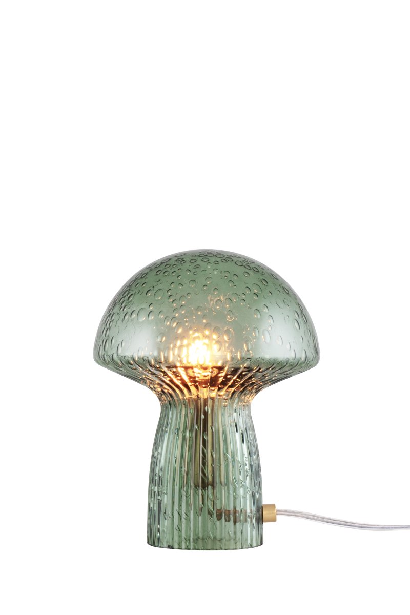 Fungo 20cm Grønn bordlampe Fra Globen Lighting - Hver lampe er munnbl&aring;st og unik, noe som betyr at variasjoner i farge, glasstykkelse og antall bobler forekommer.