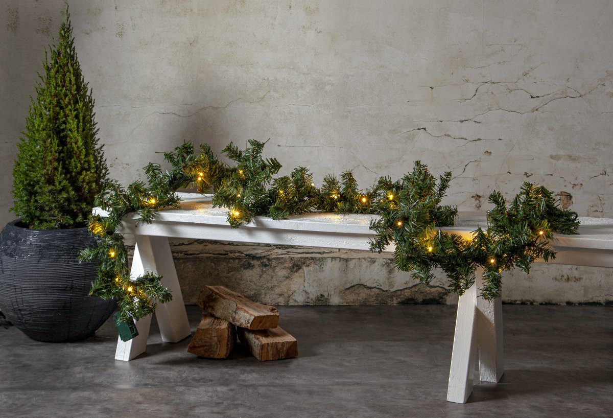 Canadian 250cm Grønn Fra Star Trading - Batteridrevet krans med 30 LED-lys.