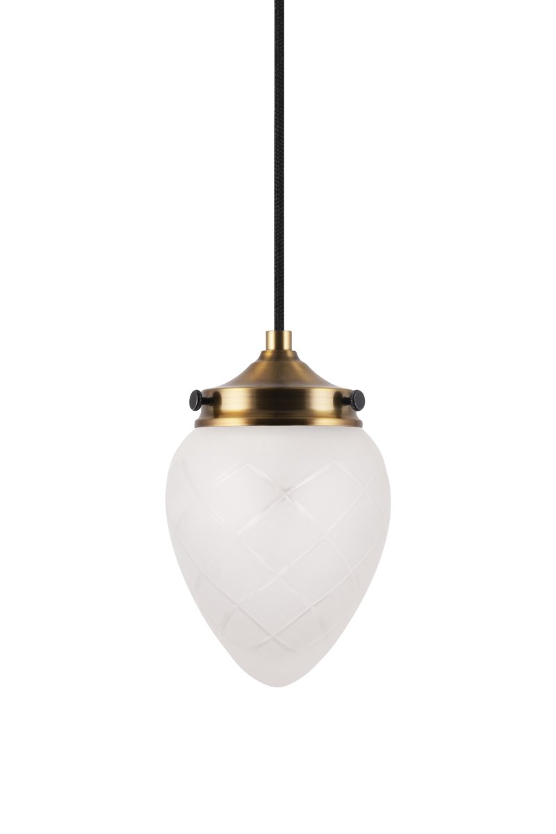 Juni Ø10 Antikk messing/hvit vinduslampe Fra Globen Lighting - Juni med sitt vakre slipte glass og metallskjerm tar deg tilbake i tid til tidlig på 1900-tallet.