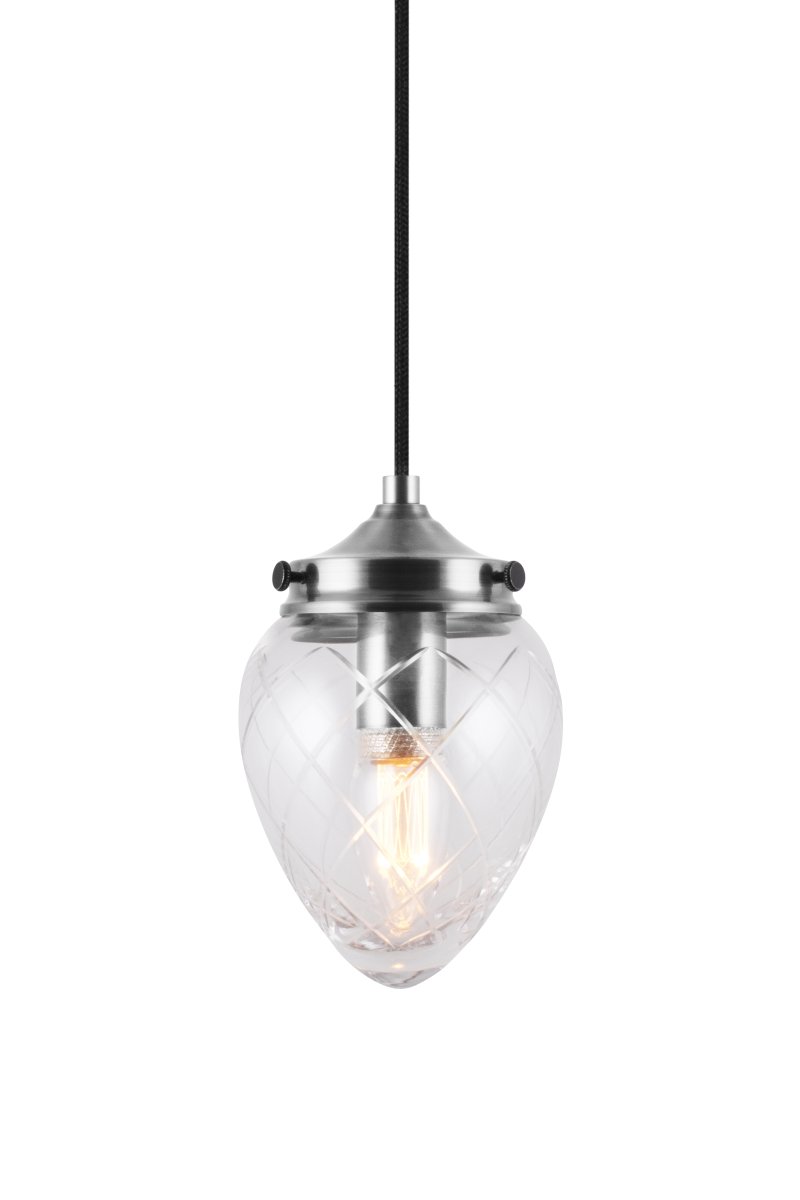 Juni Ø10 Antikk stål/gjennomsiktig vinduslampe Fra Globen Lighting - Juni med sitt vakre slipte glass og metallskjerm tar deg tilbake i tid til tidlig på 1900-tallet.