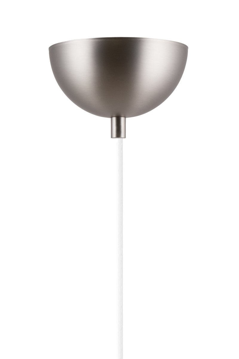 Bams Ø25 Hvit Taklampe Fra Globen Lighting - Bams-pendelen med sin moderne form og vakre frostede glass gir interi&oslash;ret ditt en myk og diskr&eacute; gl&oslash;d.
