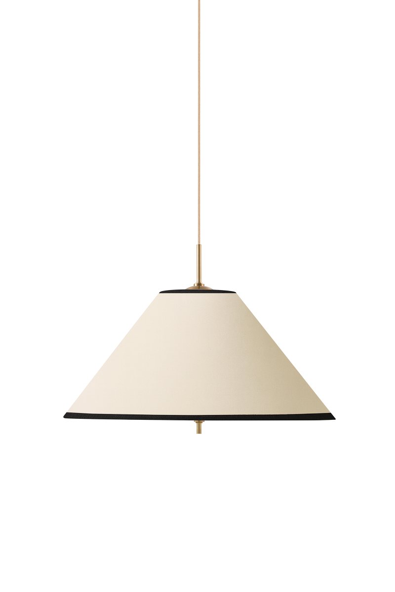 Iris Ø50 Kremhvit Taklampe Fra Globen Lighting - Iris er en elegant takpendel i jern med messingfinish og en håndlaget tekstilskjerm i kremfarget bomull.