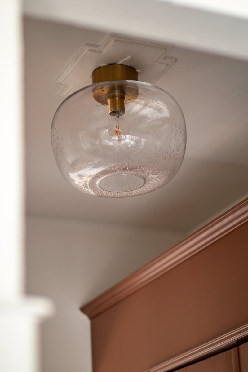 Soda Ø35 Klar plafond Fra Globen Lighting - Brus sprer en myk og behagelig glød og blir både et dekorativt og funksjonelt innslag i taket.