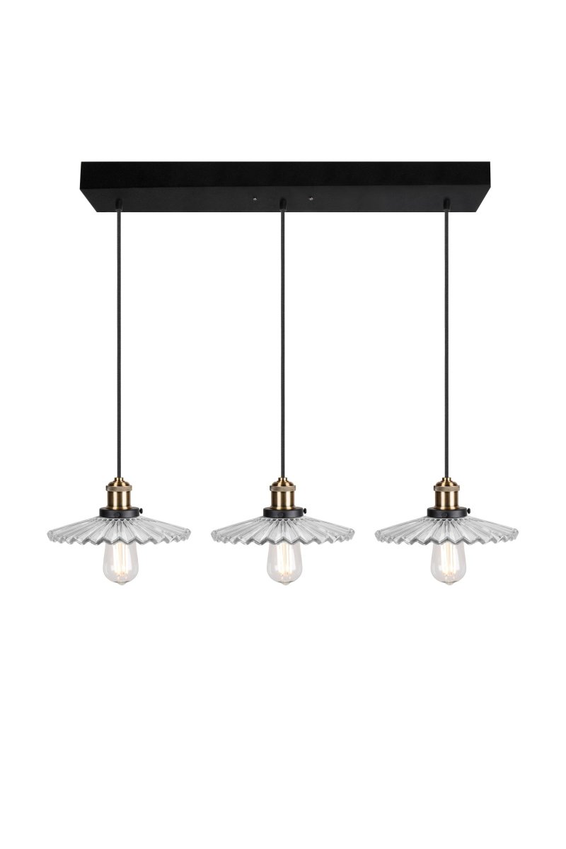 Cobbler 90cm Klar Taklampe Fra Globen Lighting - Skomaker er et århundreskifte-inspirert anheng i skomakerstil med klart glass og metalldetaljer i matt sort/antikk messing.