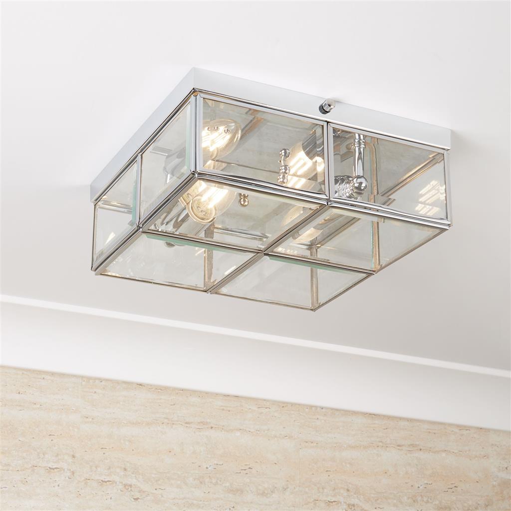 Pisa 25cm Krom plafond Fra Searchlight - De firkantede panelene i polert krom og klart glass skaper et spennende lysspill og et interessant design som tiltrekker seg oppmerksomhet uten &aring; ta over rommet.
