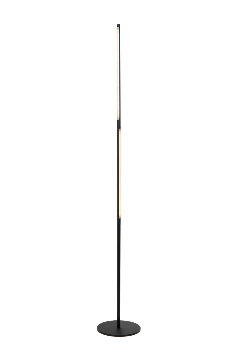 Finan Svart gulvlampe Fra Lucide - I stedet for en overveldende glød får du den perfekte stemningen du har lett etter.