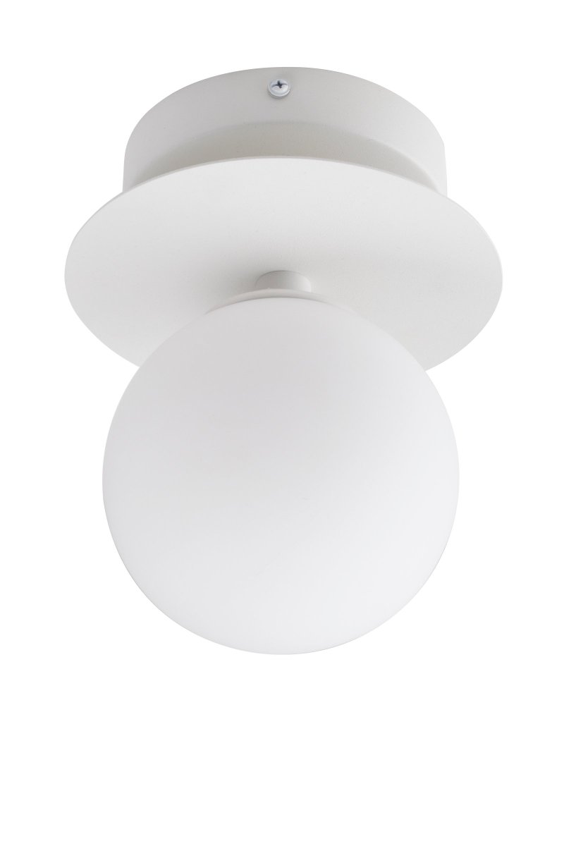 Art Deco Ø24 Hvit baderomslampe Fra Globen Lighting - Lampen er laget av metall og har en matt hvit glassskjerm som skaper en fin lysspredning i rommet.