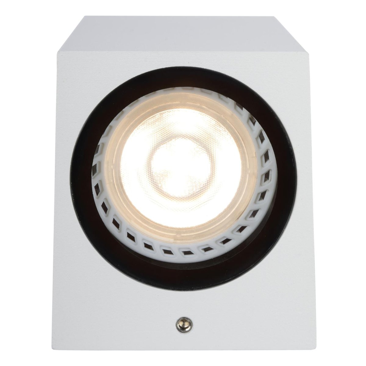 Zaro Hvit utendørslampe Fra Lucide - Som seg hør og bør med moderne belysning, er Zaro kompatibel med LED-lys, noe som gjør utemiljøet ditt for et komplett og sofistikert utseende.