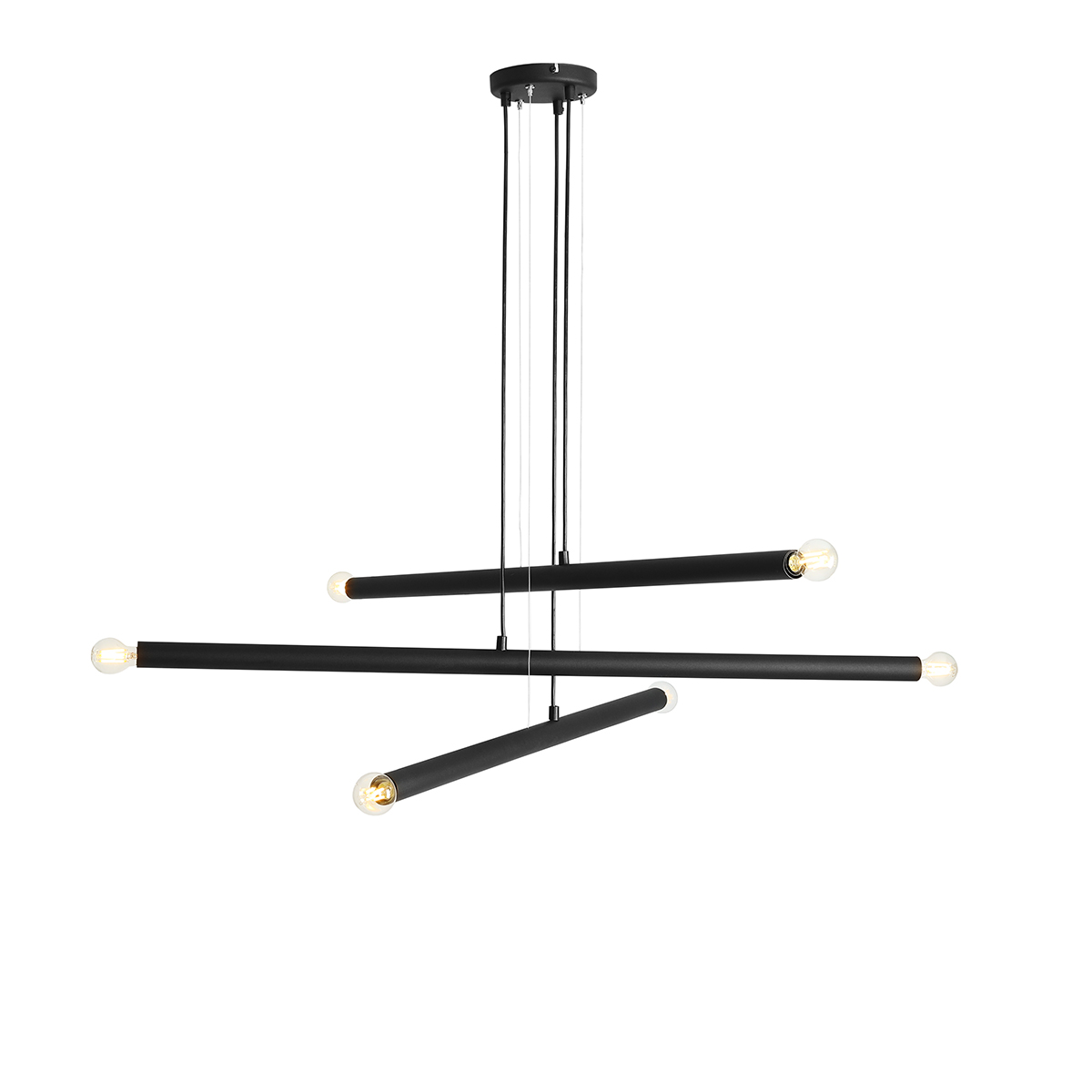 Tubo 6 100cm Svart Taklampe Fra Artera - Lampen består av tre smale metallrør i en stilig sort finish, plassert i forskjellige høyder og vinkler som skaper et spennende og luftig uttrykk.