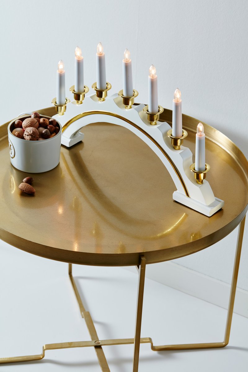 Celine Hvit Fra Markslöjd - Celine Advent lysestake Hvit er en tidl&oslash;s og elegant lysestake til advent.