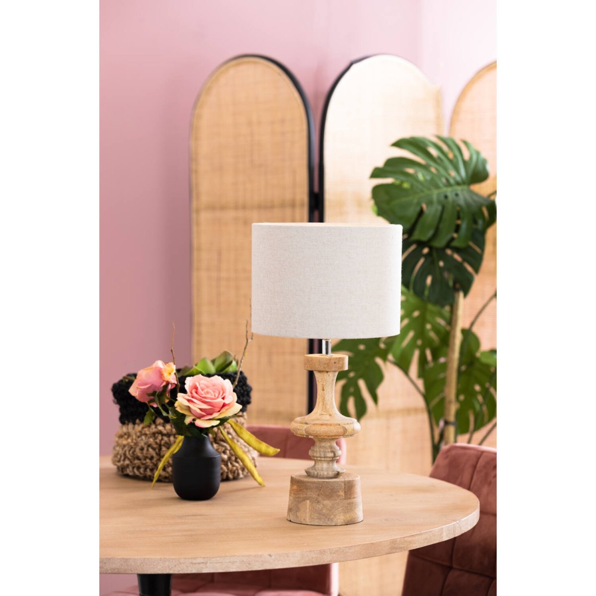 Pasco 40cm Tre lampefot Fra Light & Living - Denne stilige lampefoten er laget av heltre med en vakker naturlig finish, og gir et varmt og innbydende uttrykk.