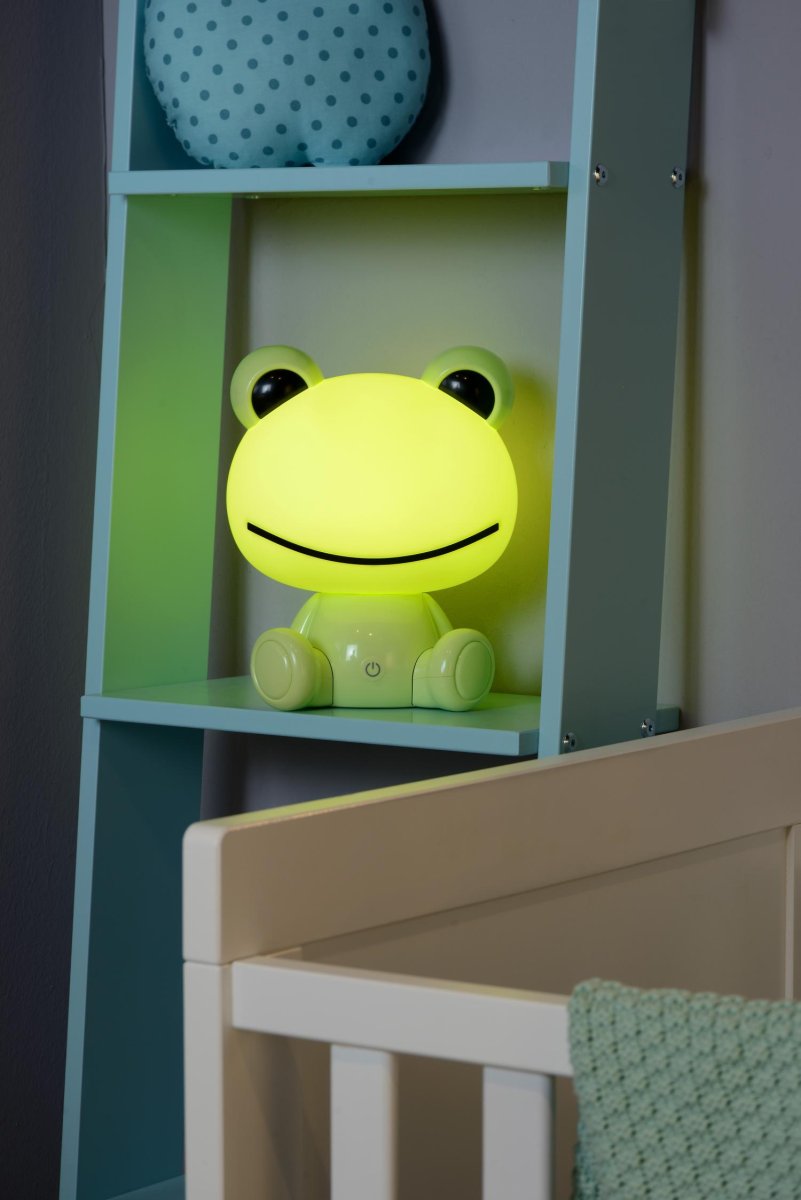 Dodo Frog Grønn barnelampe Fra Lucide - Denne bordlampen med dyremotiv, med det koselige navnet Dodo, vil gi barna dine søte drømmer.