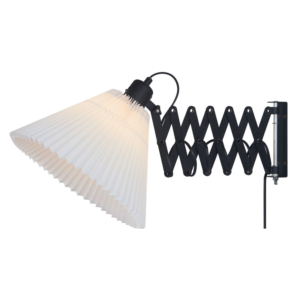 Zoom bilde av Medina Ø33 Svart vegglampe Fra Halo Design - Leveres med 2m plastledning, str&oslash;mbryter og st&oslash;psel.