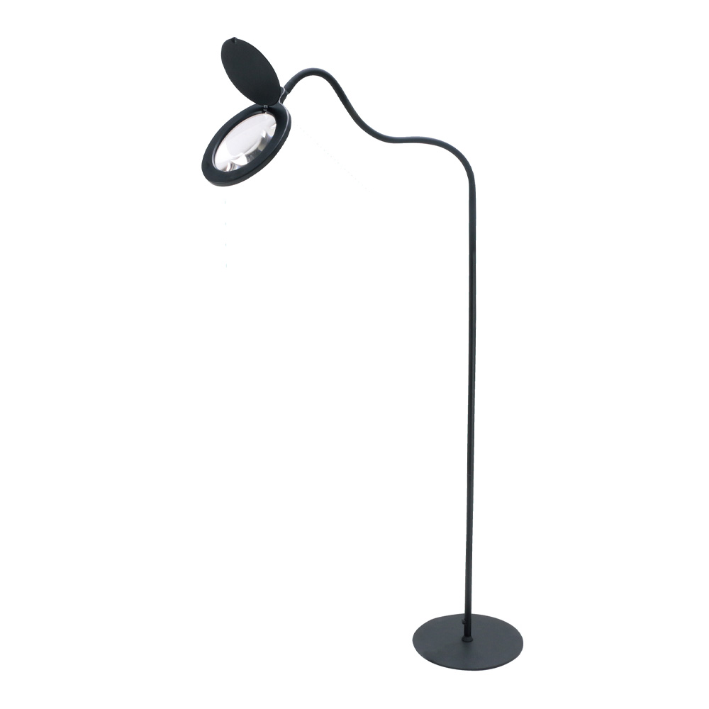 Magni Svart gulvlampe Fra Halo Design - Leveres med en 180 cm lang kabel og en 3-trinns dimmer, som gir full kontroll over lysstyrken for optimal belysning i alle situasjoner.