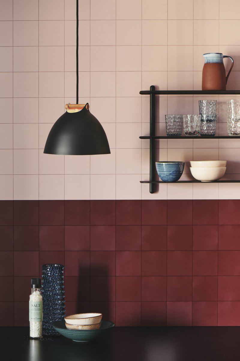 Århus Ø24 Svart Taklampe Fra Halo Design - &Aring;rhus er et opplagt valg for deg som er ute etter stil og funksjonalitet i ett!