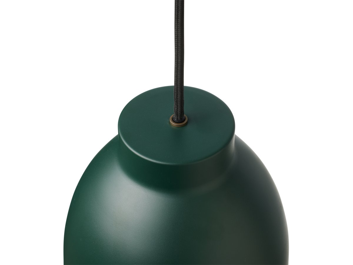 Object Ø16 Grønn Taklampe Fra Halo Design - Object er et allsidig og elegant valg for deg som er ute etter en kombinasjon av funksjonalitet og estetikk i ditt interi&oslash;r.