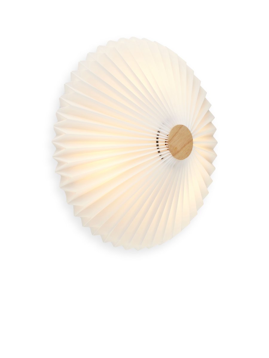 Paris Ø40 Antikk plafond Fra Halo Design - Paris lampen er en stilig og fleksibel belysningsl&oslash;sning som kan monteres b&aring;de som tak- og vegglampe.