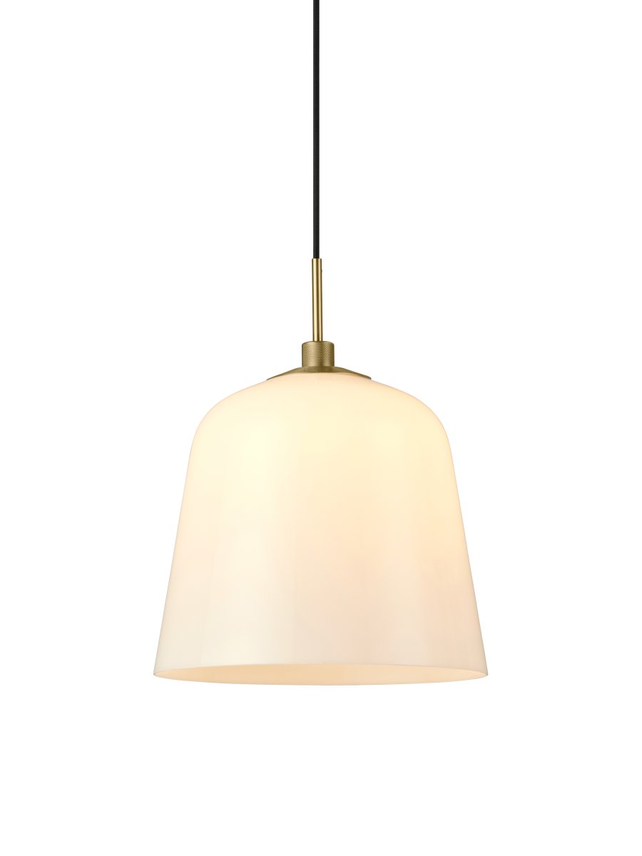 Room 49 Ø30 Antikk messing Taklampe Fra Halo Design - Room 49 er lampeserien som kombinerer skandinavisk design og funksjonalitet i et eksklusivt mesterverk.