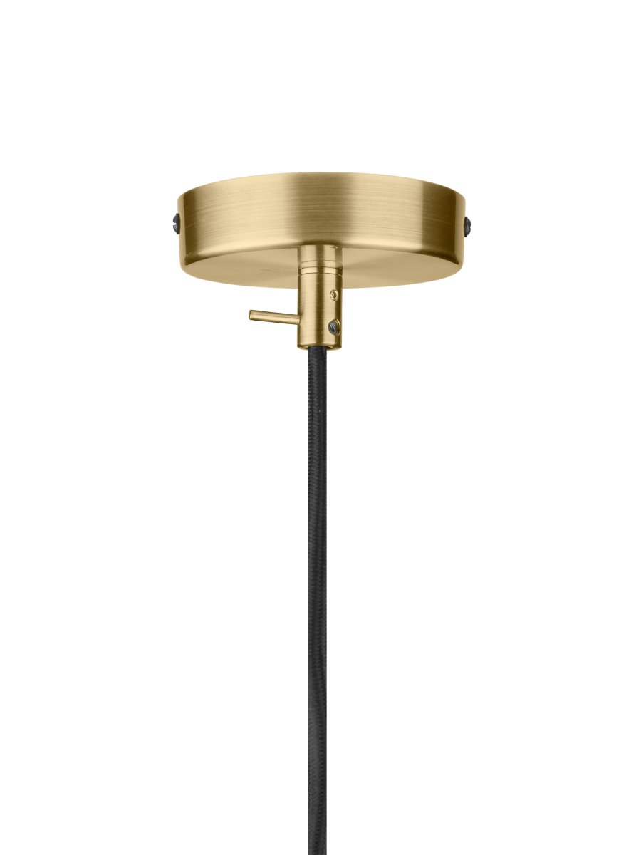 Stockholm Ø18 Grå Taklampe Fra Halo Design - Stockholm er ikke bare en lampe, men en stilig interi&oslash;rdetalj som gir hjemmet ditt et eksklusivt preg.