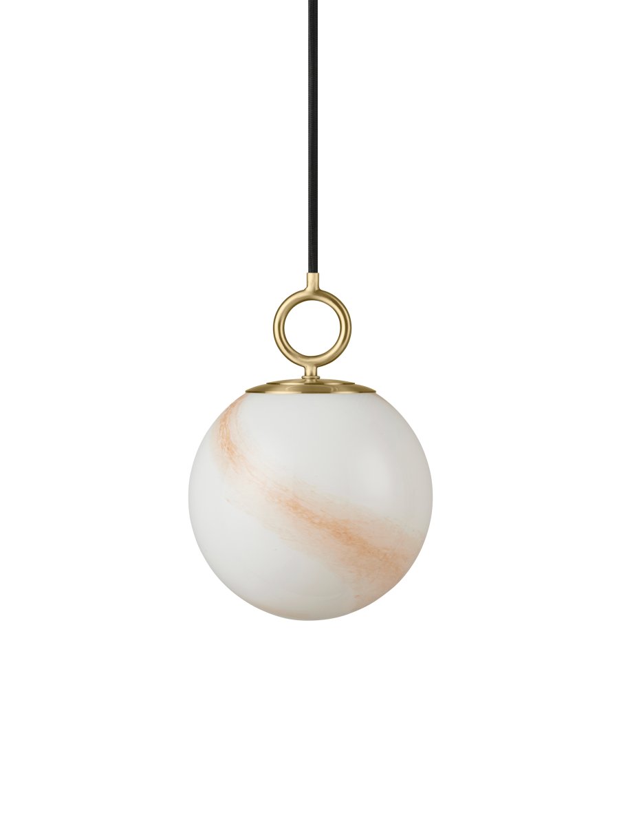 Stockholm Ø18 Brun Taklampe Fra Halo Design - Stockholm er ikke bare en lampe, men en stilig interiørdetalj som gir hjemmet ditt et eksklusivt preg.