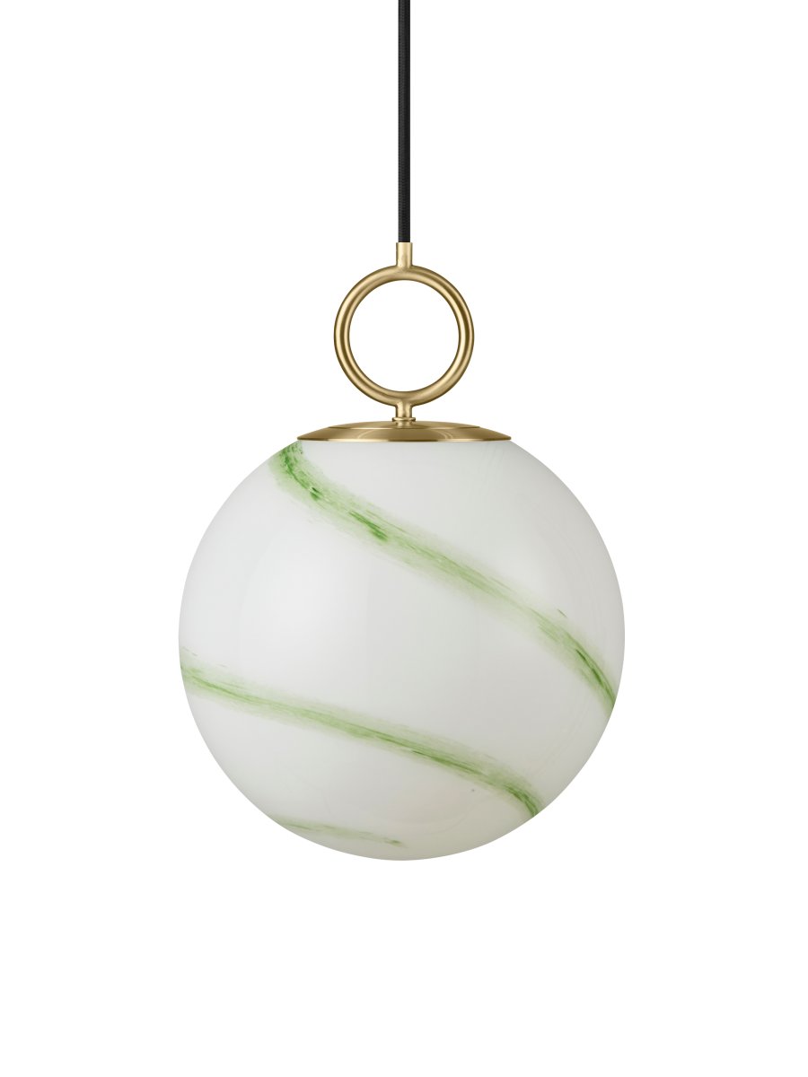 Stockholm Ø25 Grønn Taklampe Fra Halo Design - Stockholm er ikke bare en lampe, men en stilig interi&oslash;rdetalj som gir hjemmet ditt et eksklusivt preg.