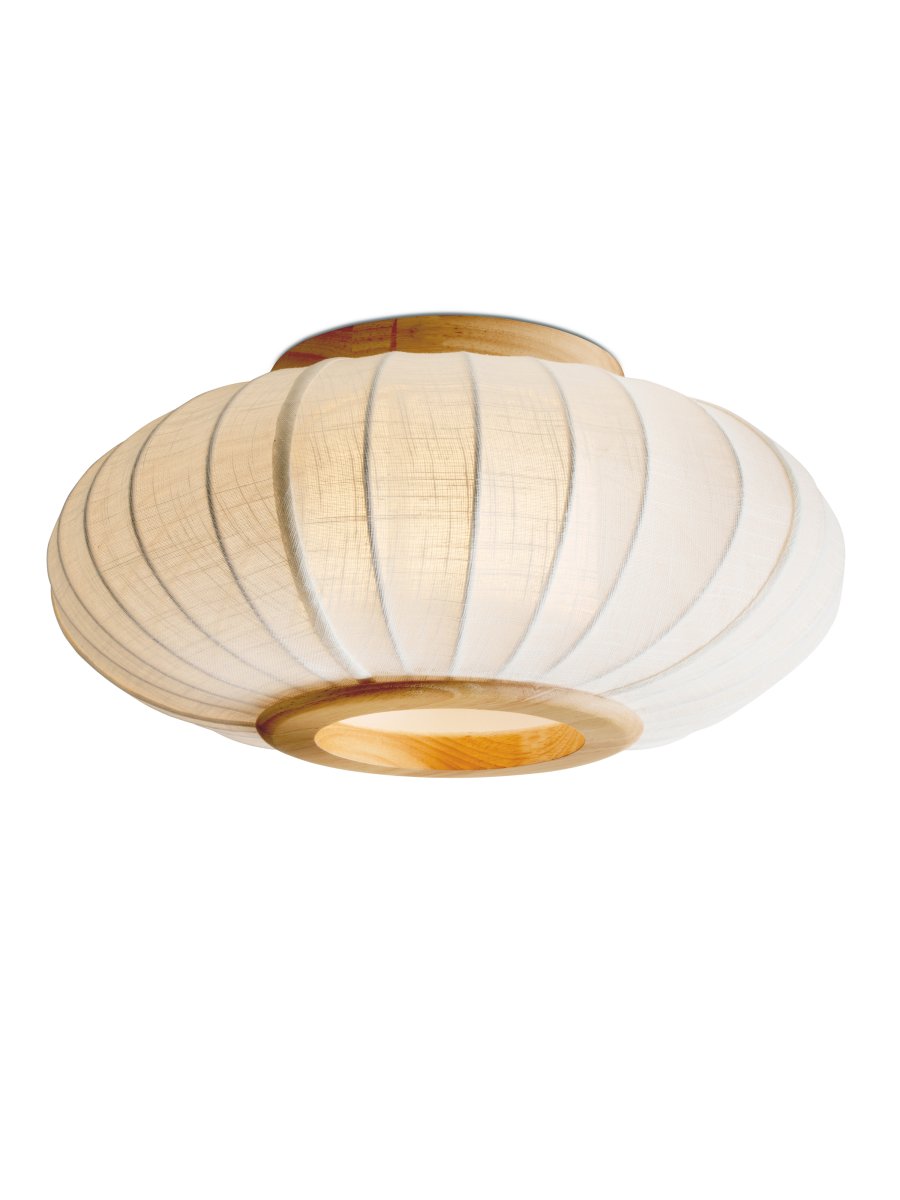 Balloon Ø40 Kremhvit plafond Fra Halo Design - Med sitt elegante design passer Balloon perfekt på soverommet, i stuen eller i gangen, hvor den blir en vakker detalj i taket.