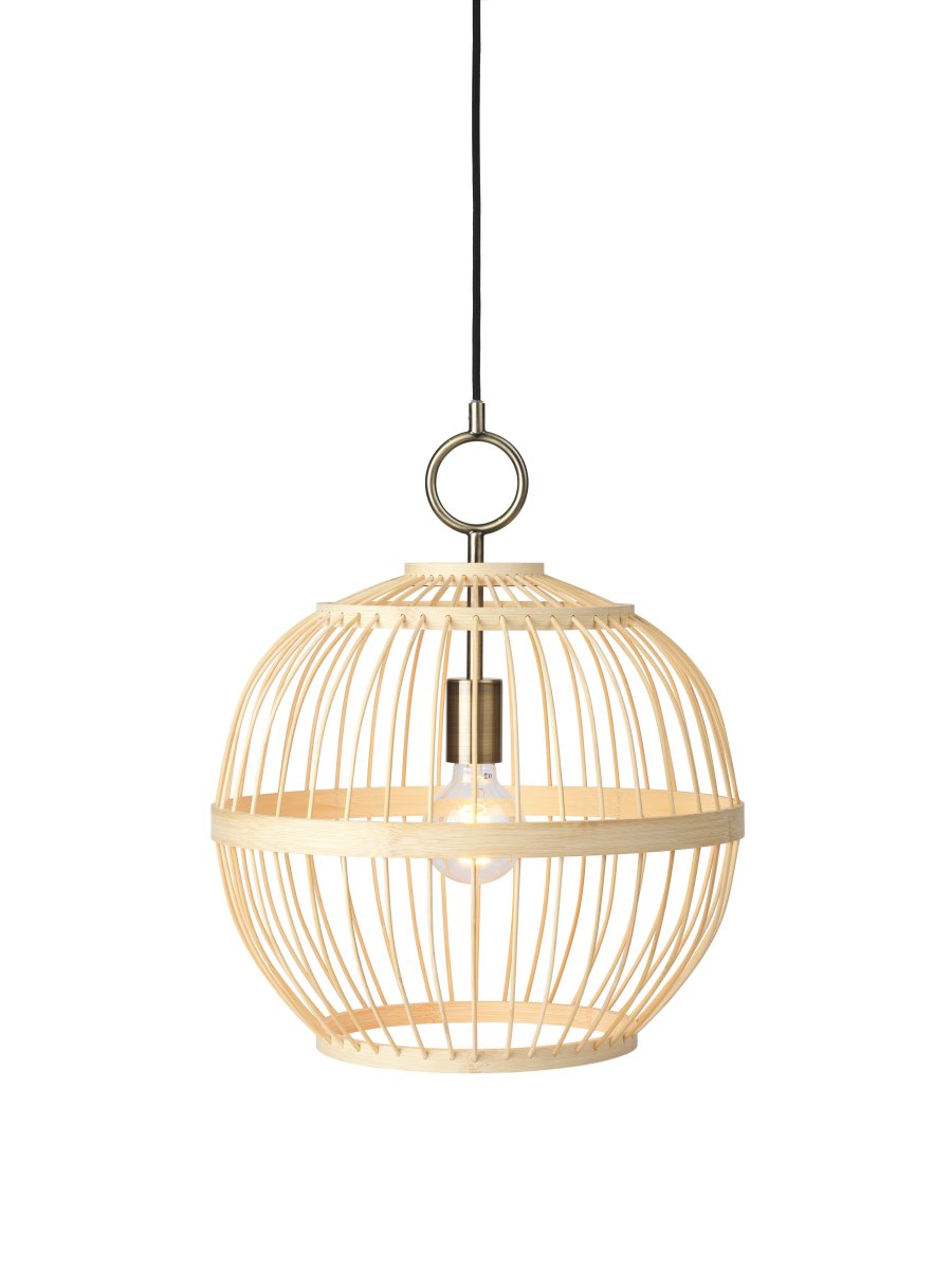 Stockholm Nordic Ø40 Natur Taklampe Fra Halo Design - Laget av lyst tre&auml; gir den en elegant og varm følelse som passer perfekt i både klassiske og moderne miljøer.