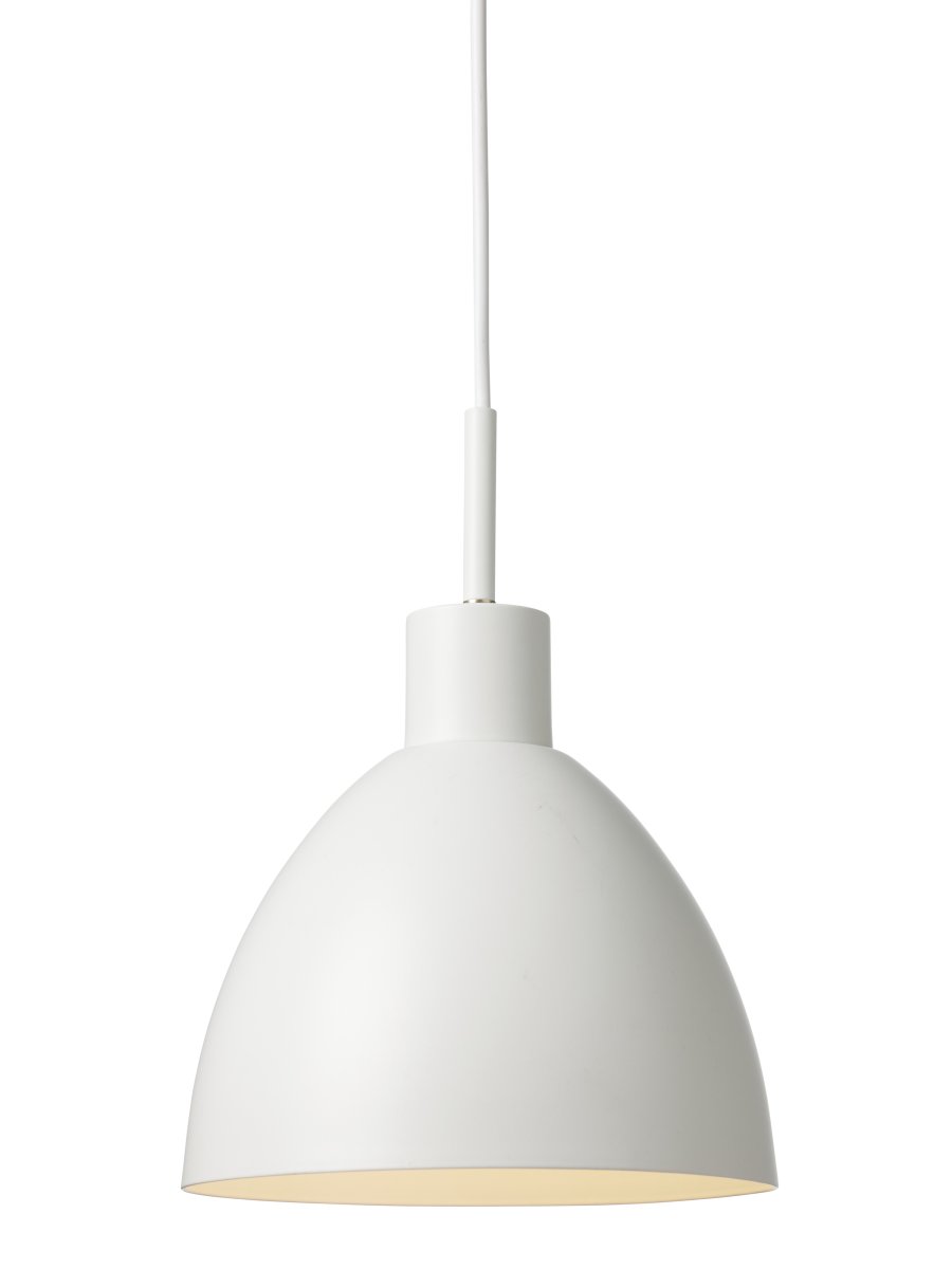Rock Ø20 Hvit Taklampe Fra Halo Design - Rock er en lampe som kombinerer funksjonalitet med et trendy utseende &ndash; perfekt for å løfte innredningen din.