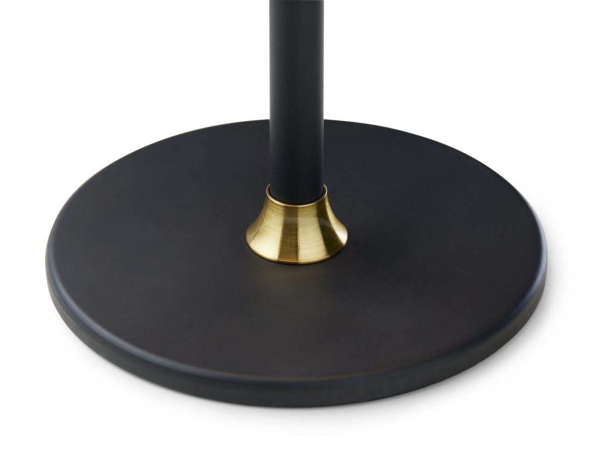 Moon Light 27cm Svart bærbar Fra Halo Design - Det oppladbare batteriet gir fleksibilitet og med den medf&oslash;lgende USB-kabelen kan du enkelt lade det.