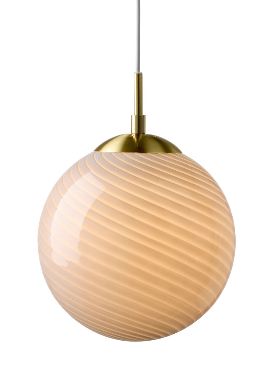 Candy Ball Ø30 Grå Taklampe Fra Halo Design - Candy Ball er en elegant pendellampe som kombinerer vakkert håndverk med moderne design.