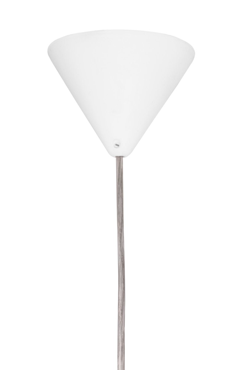 Matisse Ø60 Hvit Taklampe Fra Globen Lighting - Lampen har en plissert hvit tekstilskjerm og er dekorert med en matchende plissert topp i messingfarget metall.