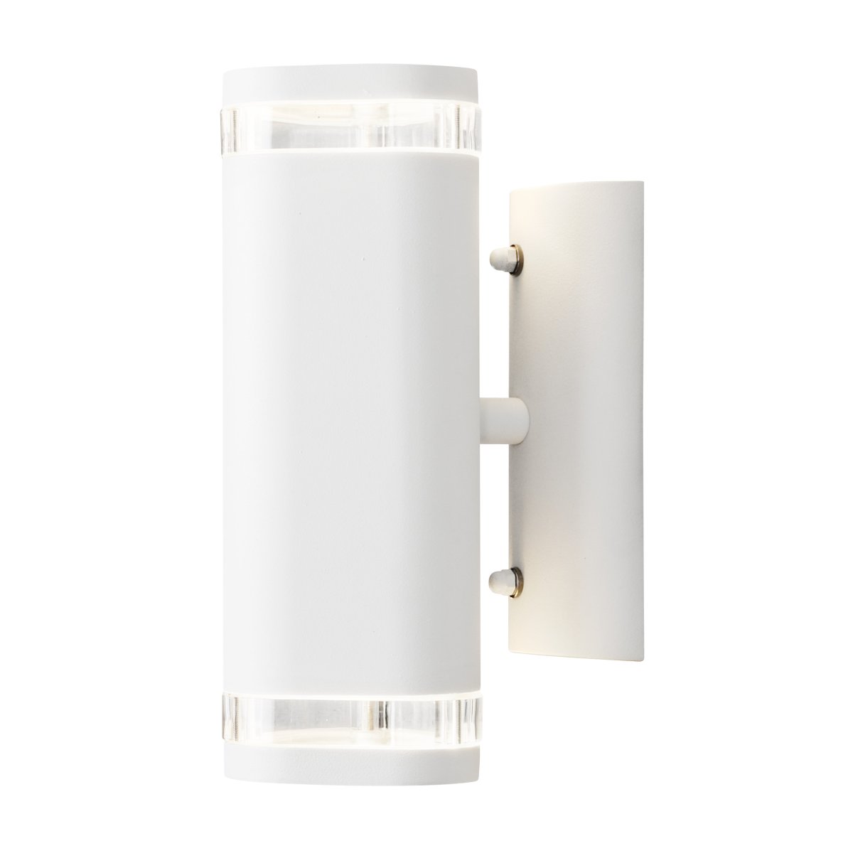 Modena II Hvit utendørslampe Fra Konstsmide - Lyset er rettet b&aring;de oppover og nedover og skaper et dekorativt og effektfullt lysbilde som l&oslash;fter fasaden og gir hagen en innbydende f&oslash;lelse.
