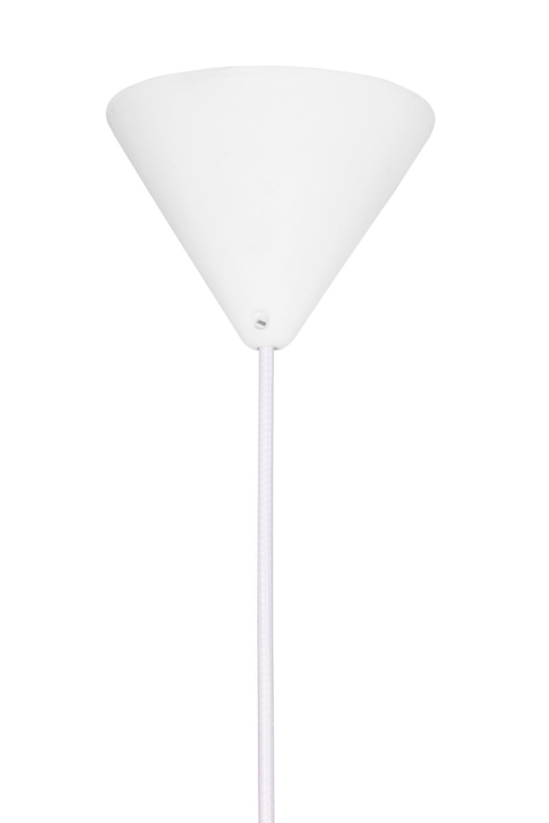 Anna Ø35 Natur Taklampe Fra Globen Lighting - Anna er en vakker taklampe laget av naturfarget bomullstr&aring;d som er h&aring;ndviklet rundt en metallramme.