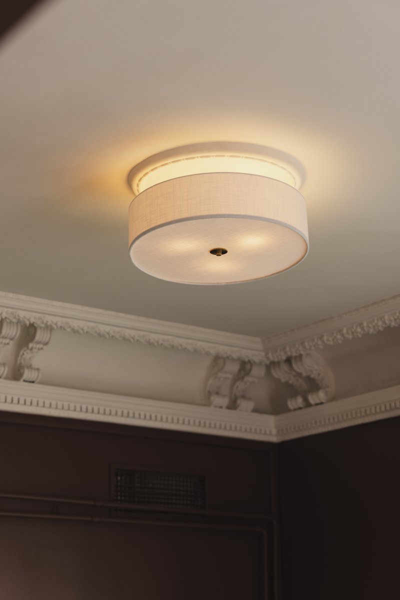 Noah Ø50 Hvit plafond Fra Globen Lighting - Noah er en stilig og dekorativ taklampe, håndlaget i hvitt linstoff med en vakker, levende struktur.