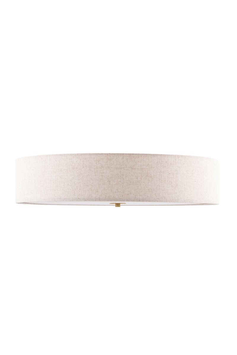 Noah Ø65 Beige plafond Fra Globen Lighting - Lampen er kombinert med en detalj i polert messing, stoffet har et levende mønster og en hvit blendbeskyttelse nederst for å spre et behagelig lys.