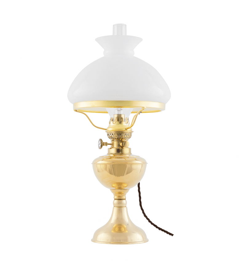 Arnö Elec 190 Messing Fra Karlskrona lampfabrik - En klassisk elektrisk montert parafinlampe med oljehus i messing, som passer spesielt godt i marine milj&oslash;er.