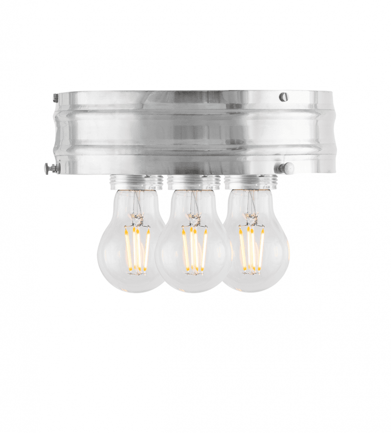 Heidenstam 200 Nikkel Fra Karlskrona lampfabrik - Lampan &auml;r f&ouml;rsedd med tre ljusk&auml;llor f&ouml;r en j&auml;mnare och behagligare ljusbild, vilket &auml;r s&auml;rskilt viktigt vid anv&auml;ndandet av slipade kristallglas.