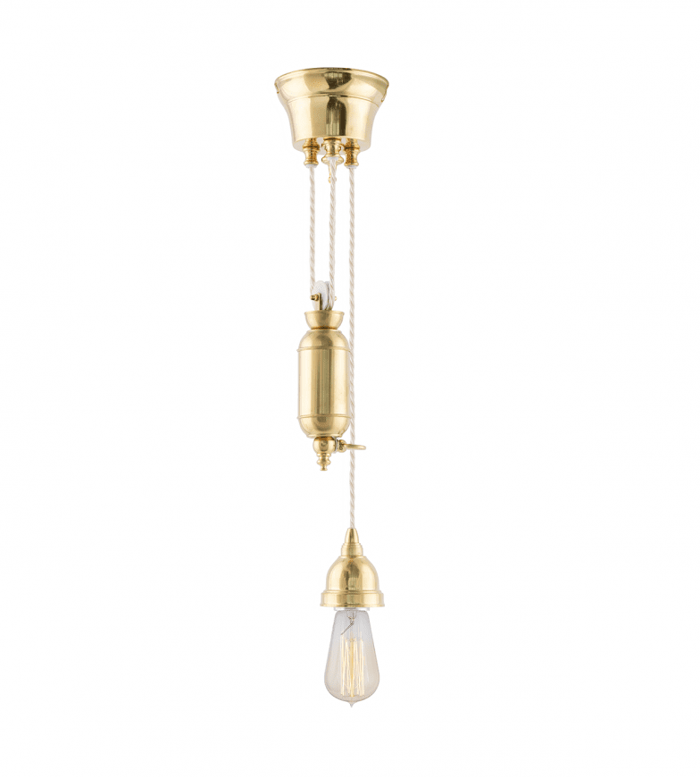 Broman Adjustable Pendant 60 Messing Fra Karlskrona lampfabrik - Dimensjonene som er oppgitt er med skjermen på.
