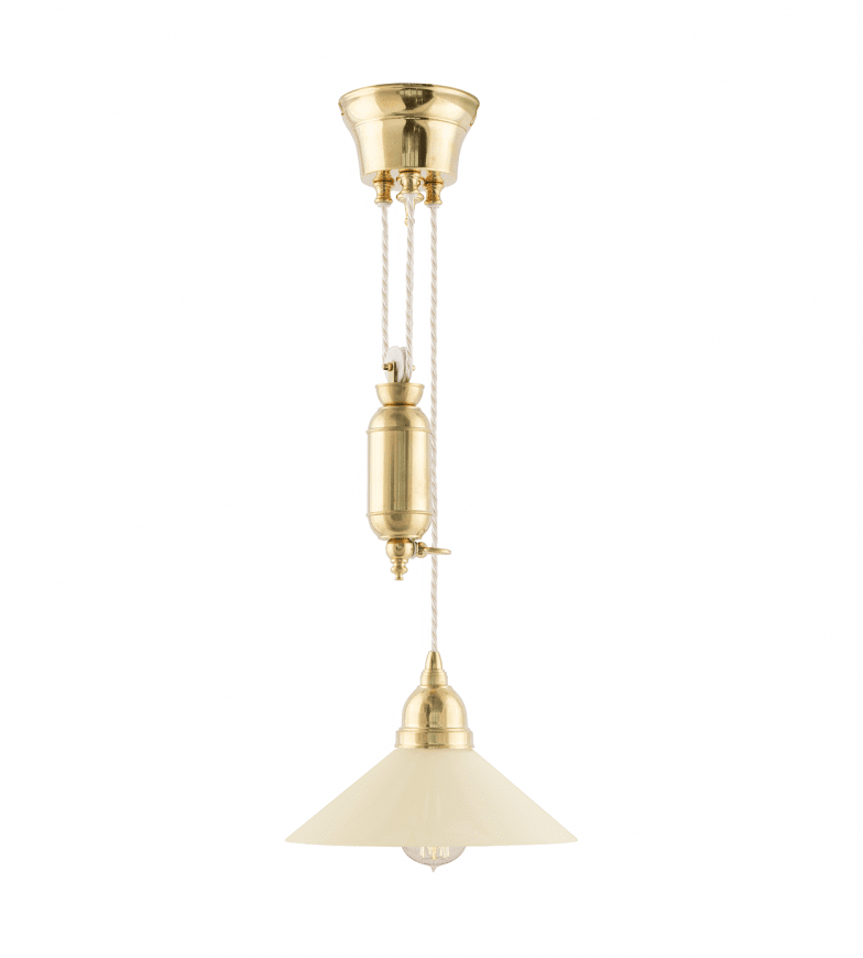 Broman Adjustable Pendant 60 Messing Fra Karlskrona lampfabrik - Dimensjonene som er oppgitt er med skjermen på.
