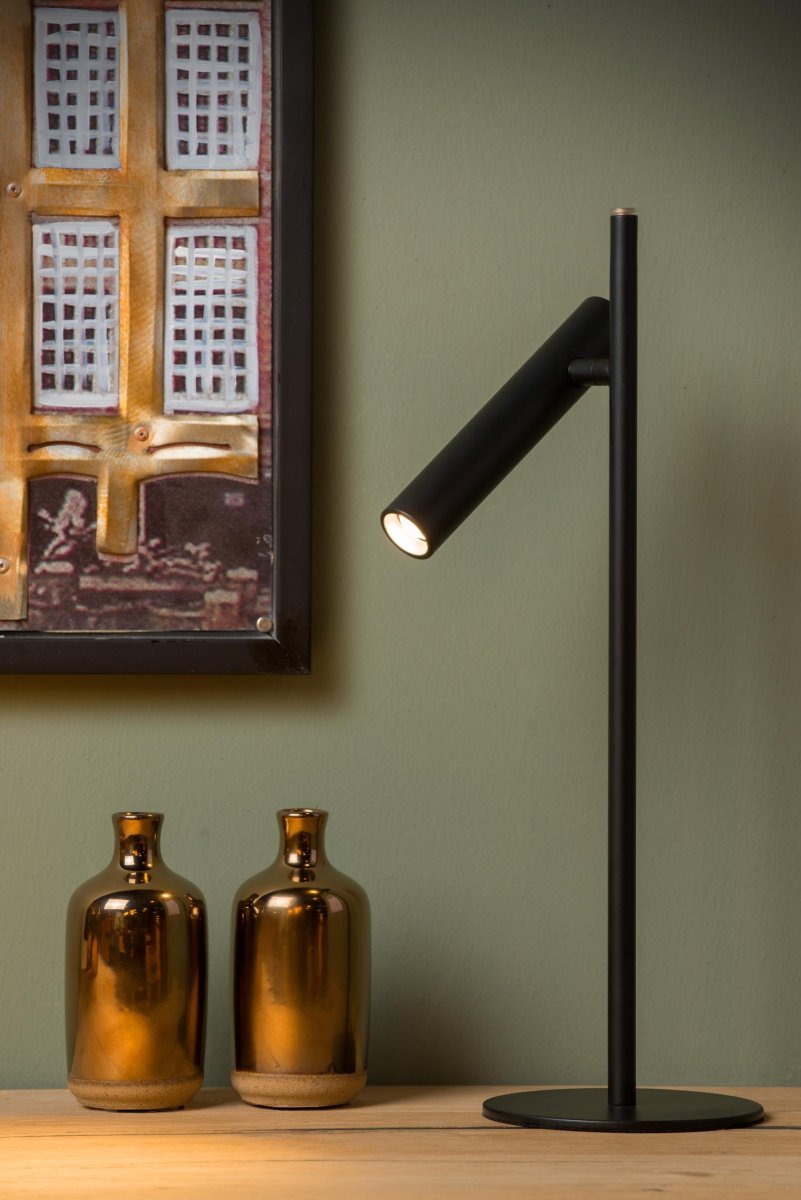 Philon 42cm Svart skrivebordslampe Fra Lucide - Er lysstyrken for sterk kan du enkelt justere den med berøringsdimmeren som er integrert i armaturen.