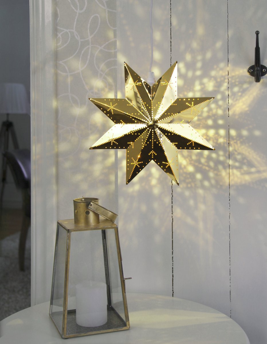 Classic Ø28 Messing Fra Star Trading - Herlige adventsstjerner som sprer herlig julestemning i huset.