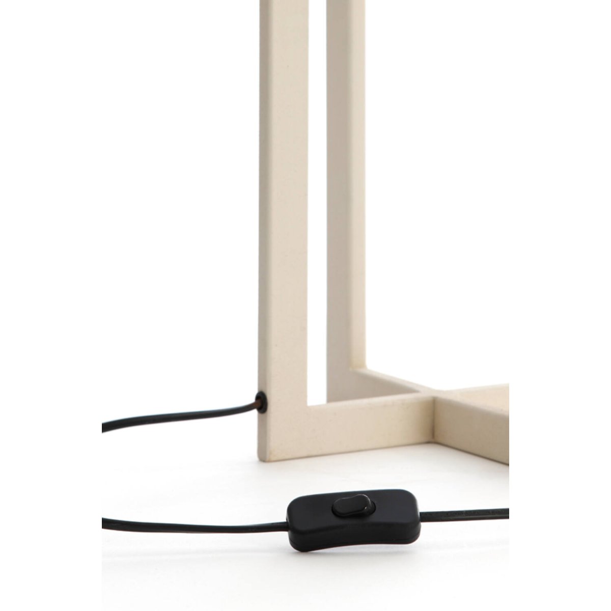 Mace 46cm Kremet hvit lampefot Fra Light & Living - 