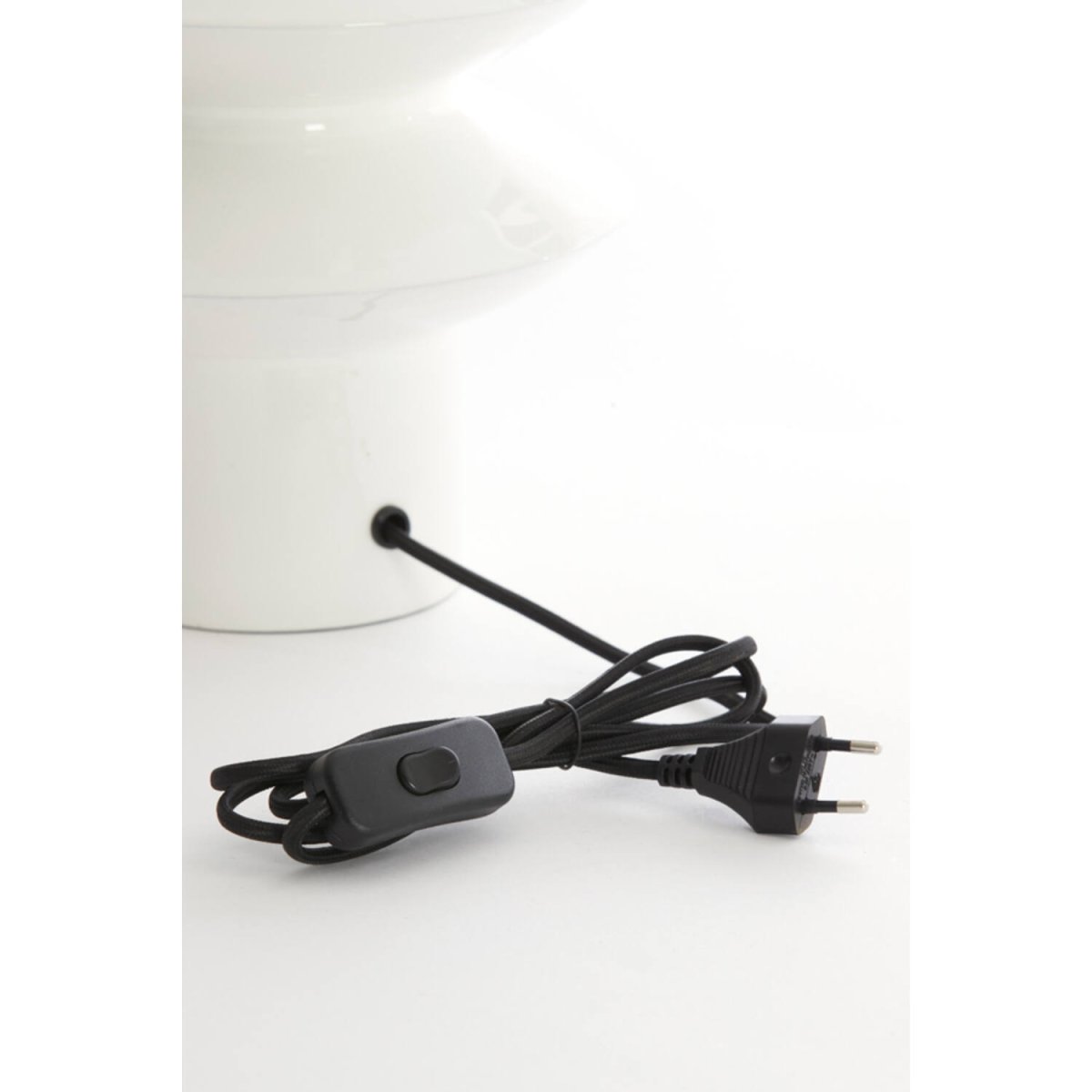 Petch 26cm Hvit lampefot Fra Light & Living - 