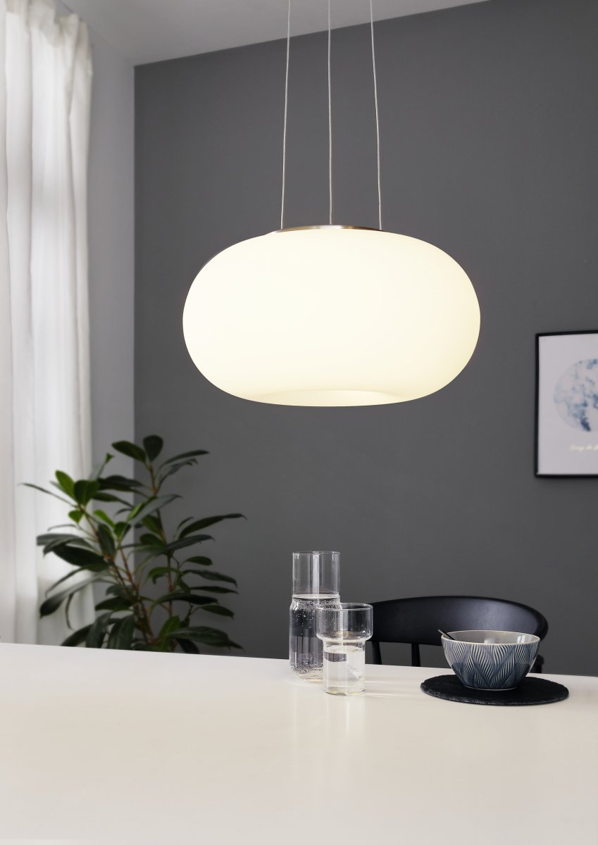 Optica Ø37 Hvit Taklampe Fra Eglo - Optica pendellampe er en moderne og stilig taklampe som gir et mykt og behagelig lys i rommet.