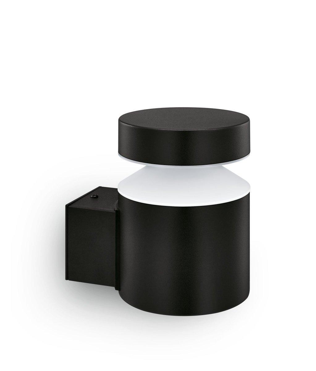 Laven Svart utendørslampe Fra Philips - Designet i henhold til de nyeste trendene og livsstilene, skaper denne Laven utendørslampen stemningen du alltid har ønsket deg.