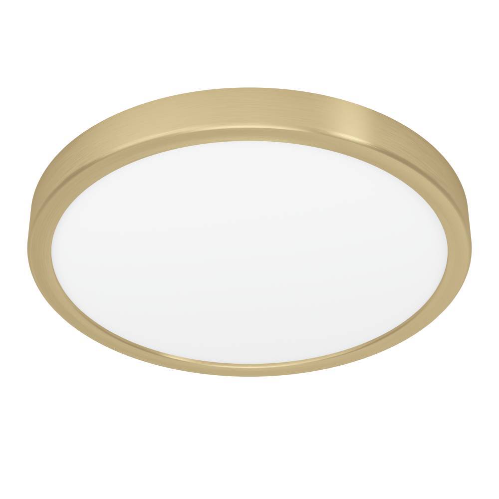 Fueva Ø28 Børstet messing plafond Fra Eglo - Den runde formen og den hvite diffusoren sprer et jevnt og behagelig lys som er perfekt for &aring; lyse opp b&aring;de og store rom.