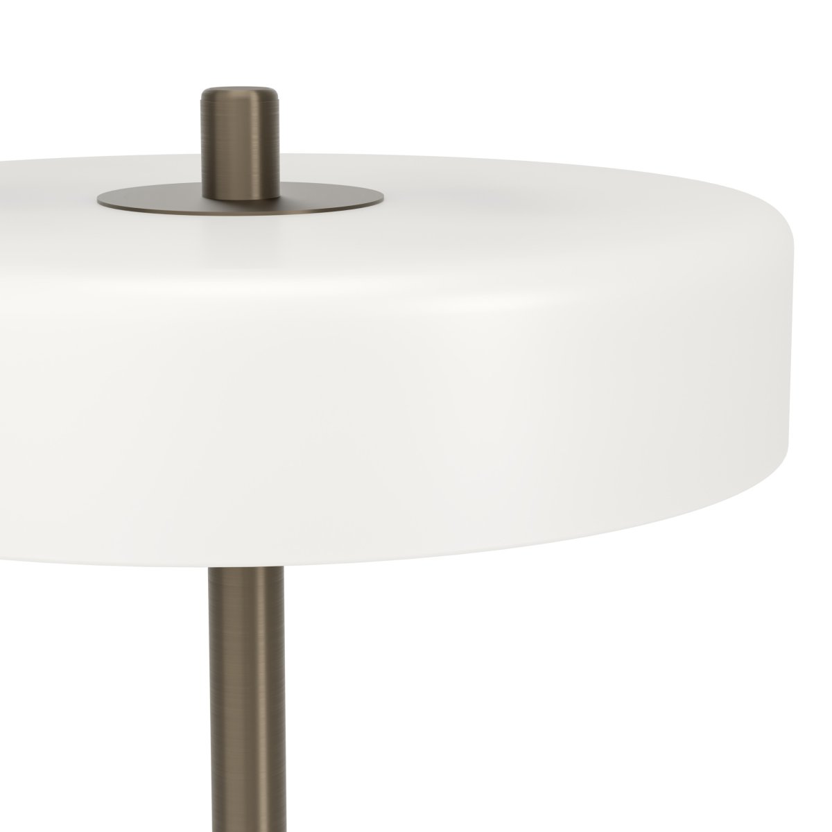Salve 33cm Bronse bordlampe Fra Eglo - Salve bordlampe har en metallbase med bronsefinish og en rund opalglassskjerm som gir lampen et mykt og behagelig uttrykk.